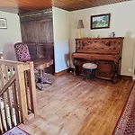 Semesterbostad Le De La Ferme D Issac Le Nayrac