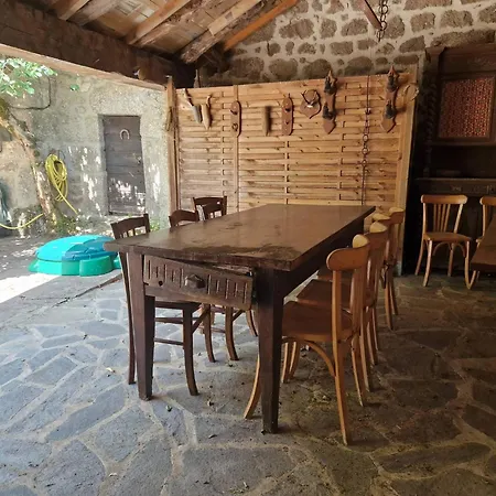 Le De La Ferme D Issac