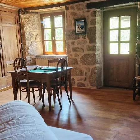 Le De La Ferme D Issac *