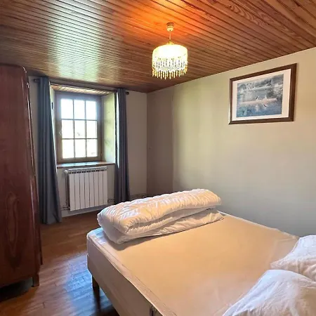 Le De La Ferme D Issac Holiday home *